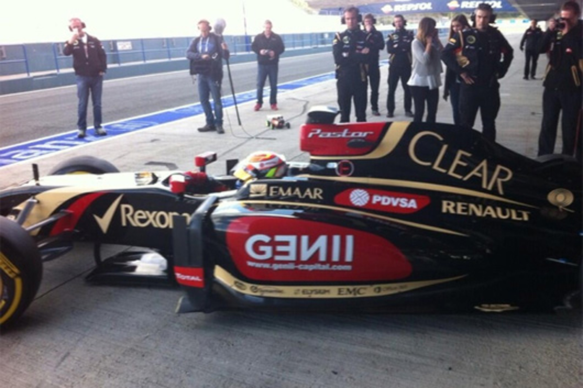 ロータス E22、無事にシェイクダウンテストを完了
