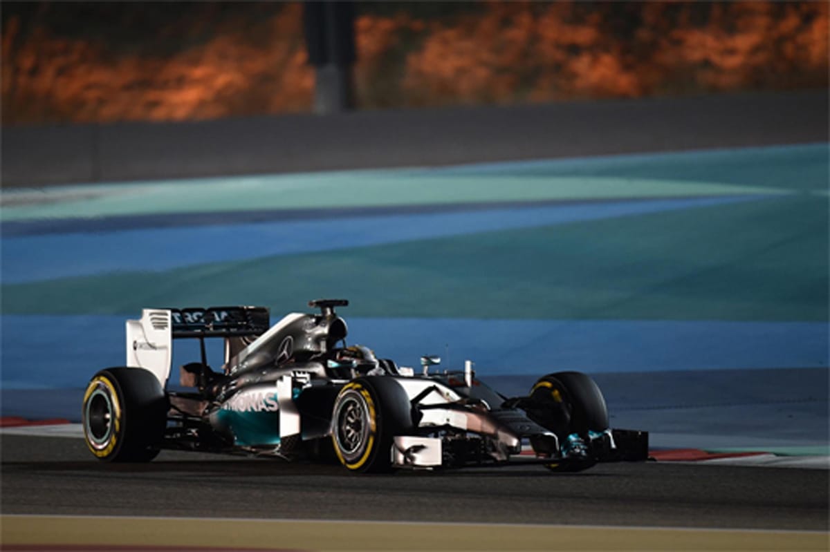 F1バーレーンGP フリー走行2回目：ルイス・ハミルトンがトップタイム