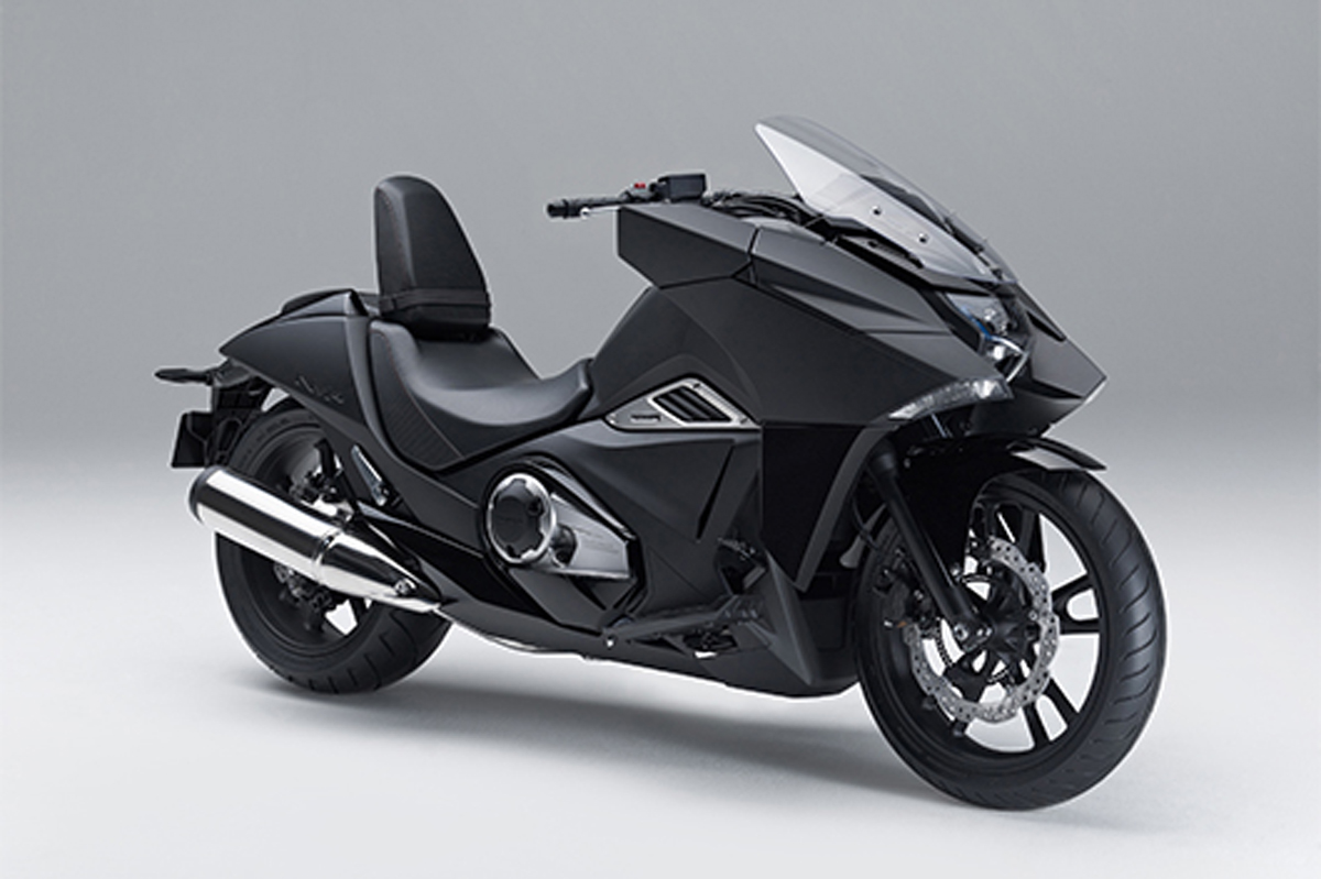 ホンダ、近未来的バイク「NM4-01」を発売