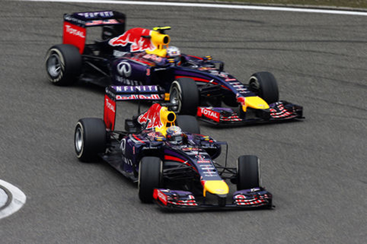 レッドブル:チームオーダーでダブル入賞 (F1中国GP)