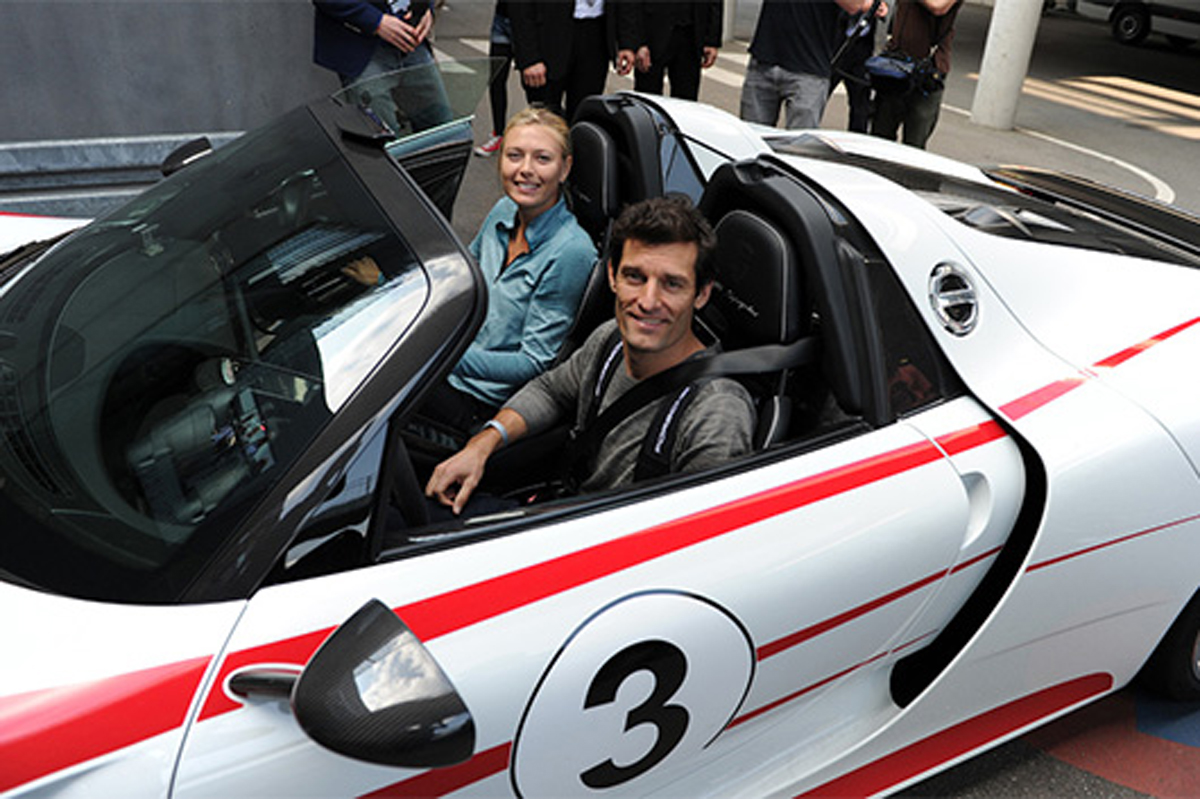 【動画】 マーク・ウェバー、マリア・シャラポワと918スパイダーでドライブ