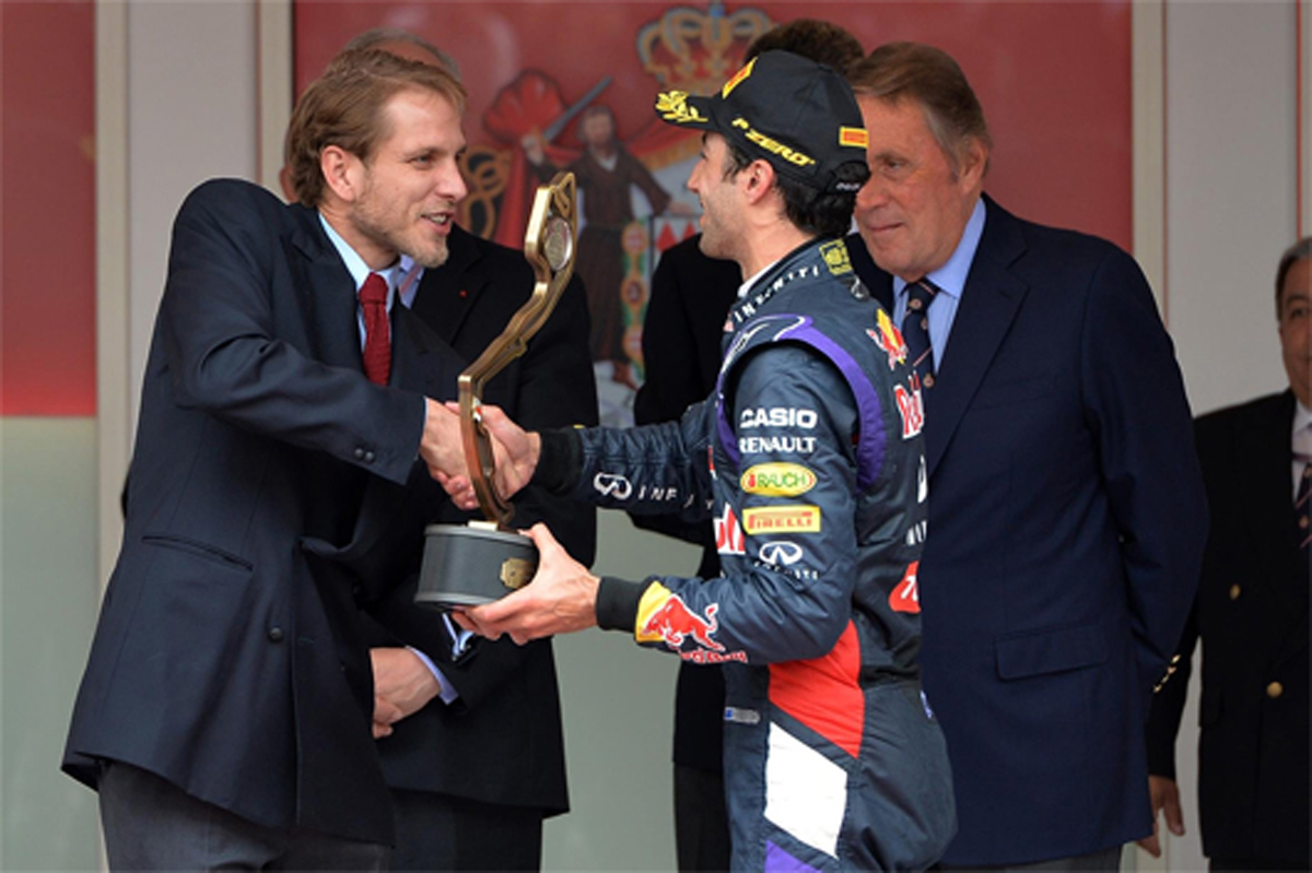 レッドブル:ダニエル・リカルドが3位表彰台 (F1モナコGP)