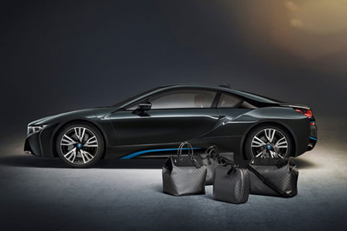 BMW、ルイ・ヴィトンとカーボンファイバー製「i8」専用ラゲージを製作