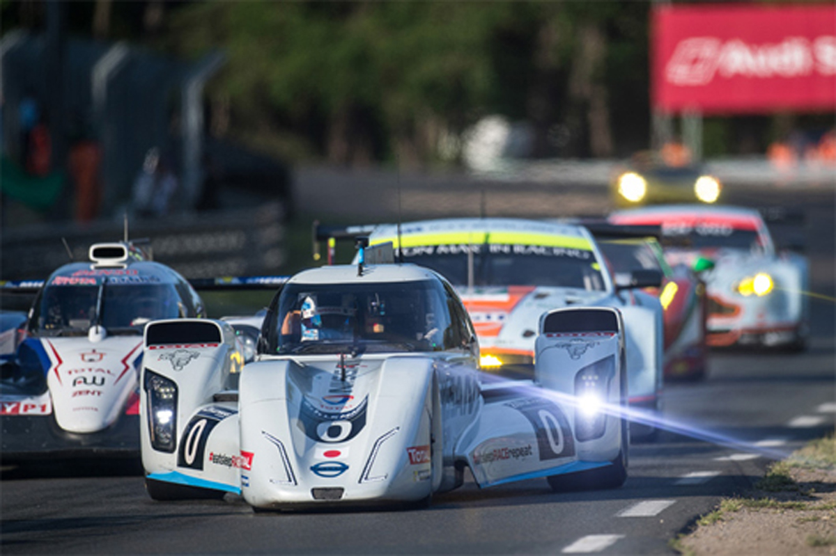 日産、ZEOD RCがル・マンで時速300kmを記録