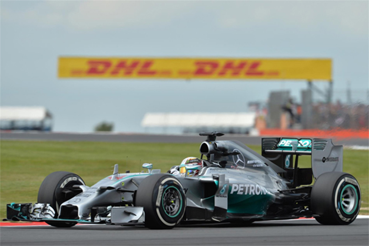 F1イギリスGP フリー走行2回目：ルイス・ハミルトンがトップタイム
