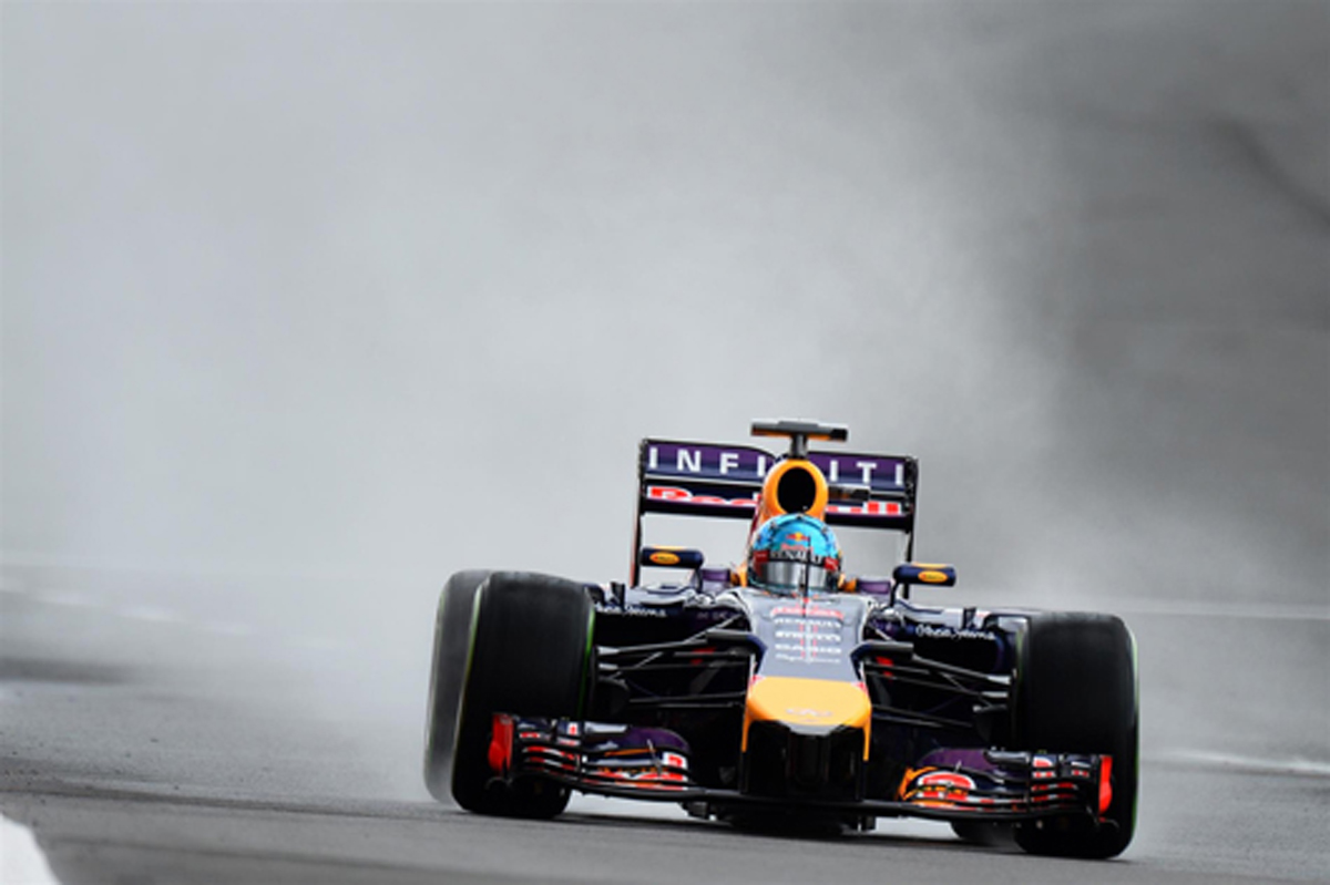 F1イギリスGP フリー走行3回目:セバスチャン・ベッテルがトップタイム
