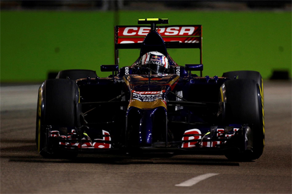 トロ・ロッソ:ダニール・クビアトがQ3進出 (F1シンガポールGP 予選)