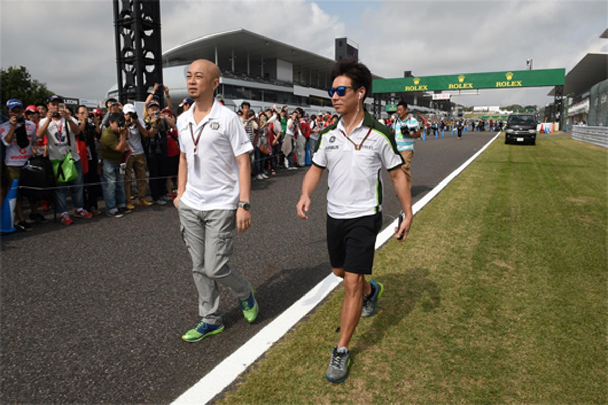 小林可夢偉、S字でクラッシュして3周で終了 (F1日本GP初日)
