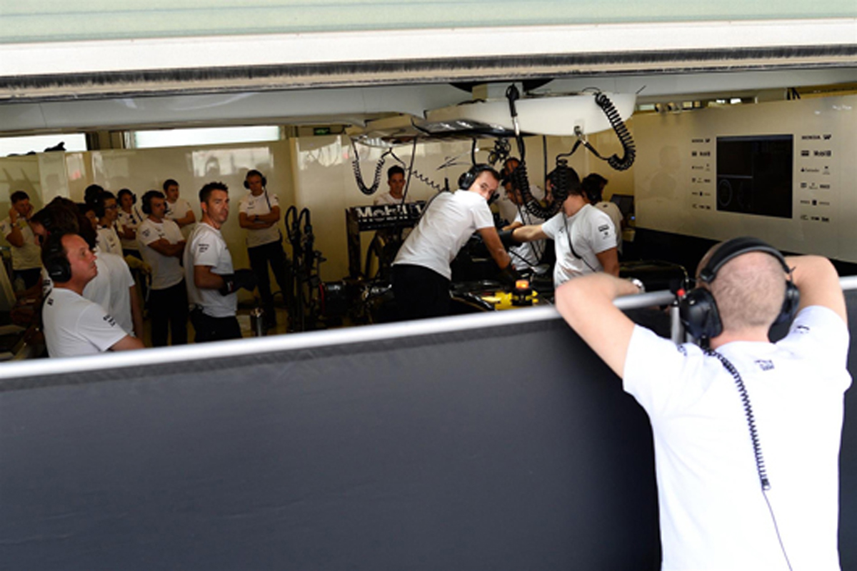 マクラーレン・ホンダ、午前中は電気系トラブルの疑いで走行せず