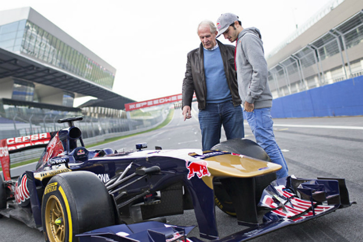 カルロス・サインツがF1へ昇格した理由とは?