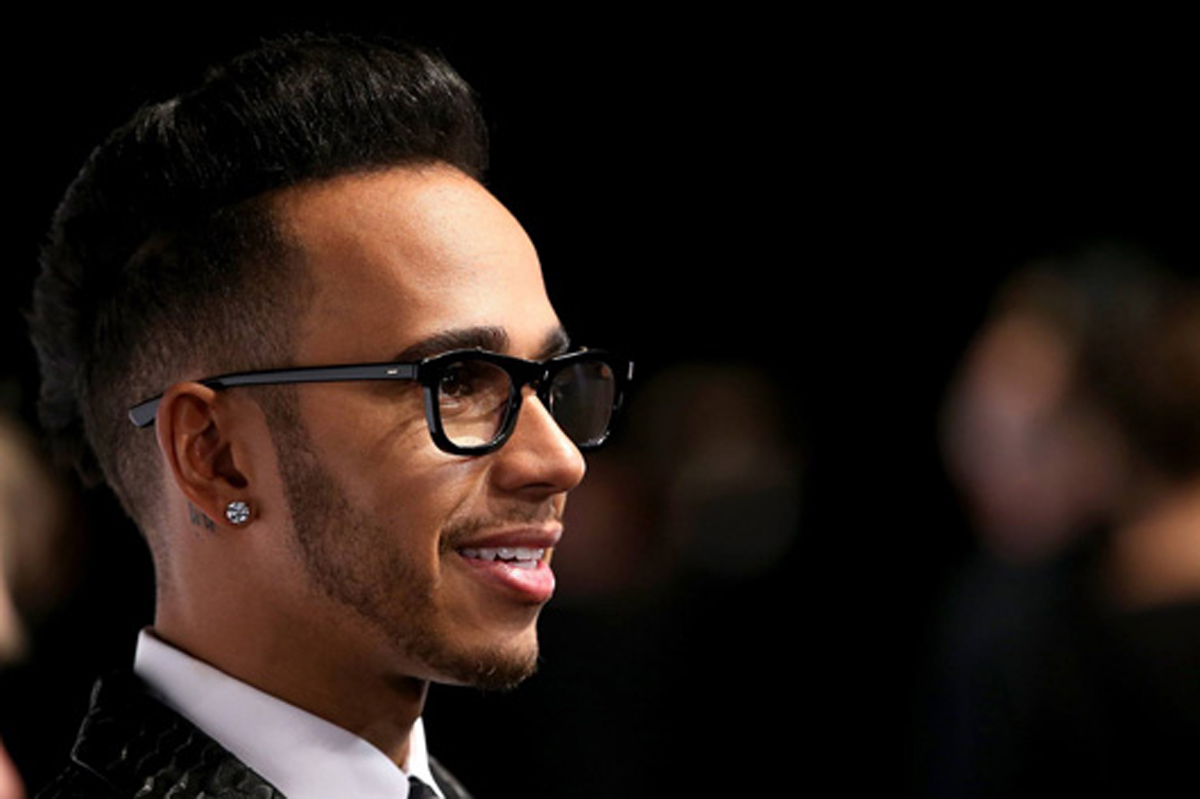 ルイス・ハミルトン、パープルPRとマネジメント契約