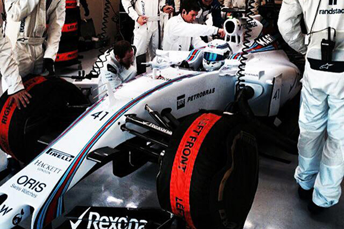 スージー・ヴォルフ、ヘレスでウィリアムズ FW37をドライブ