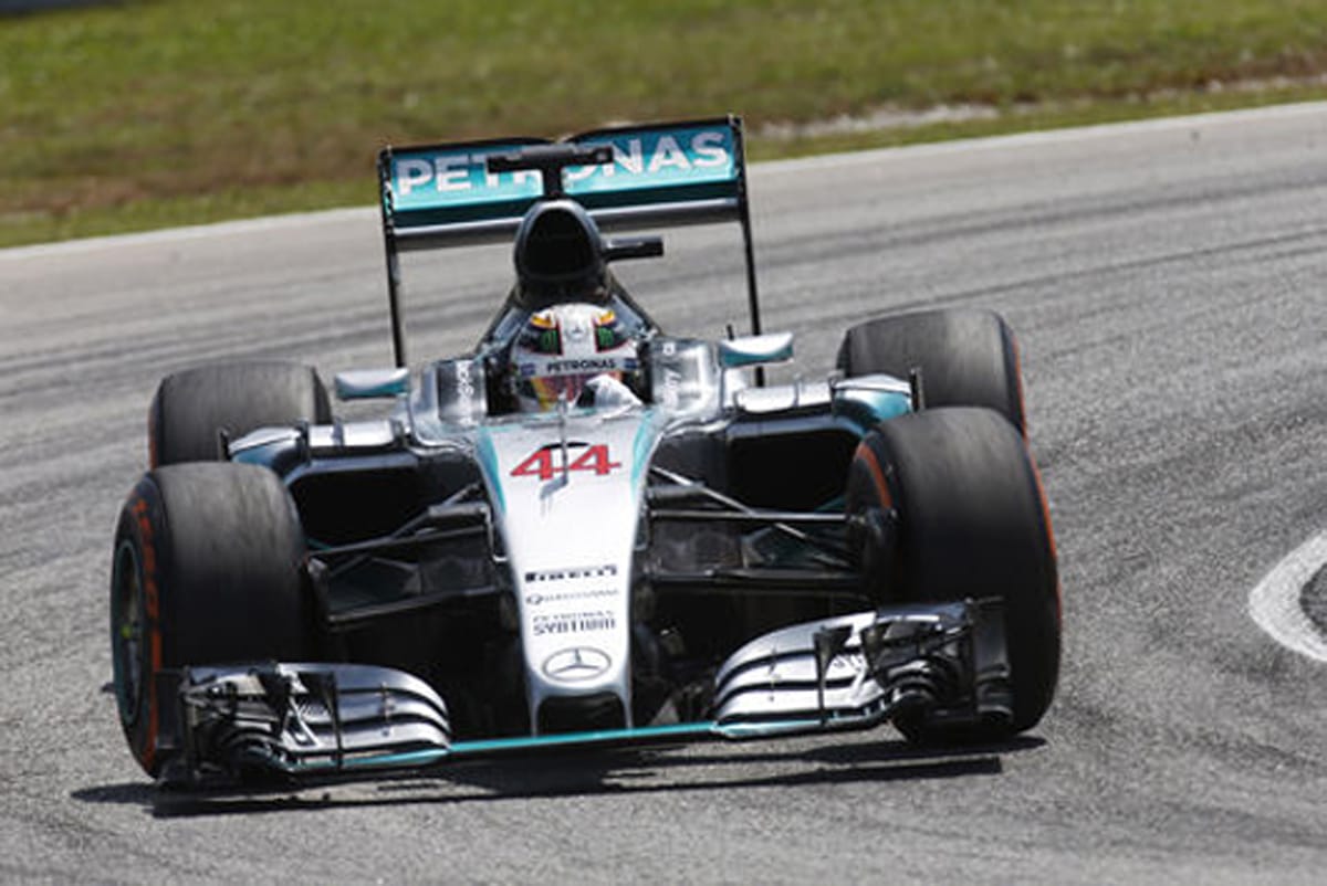 メルセデス:F1マレーシアGP 初日のコメント