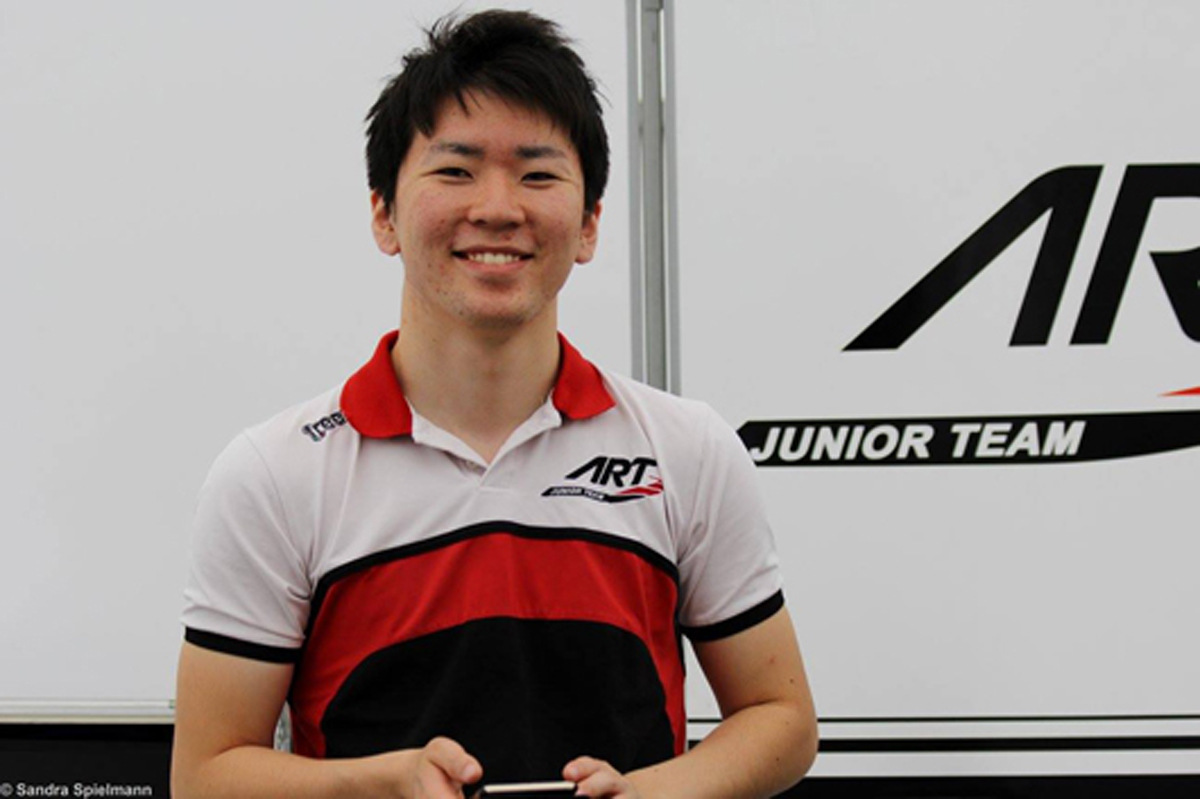 笹原右京、追突に遭って目前の表彰台を逃す/ EURO CUP FR2.0