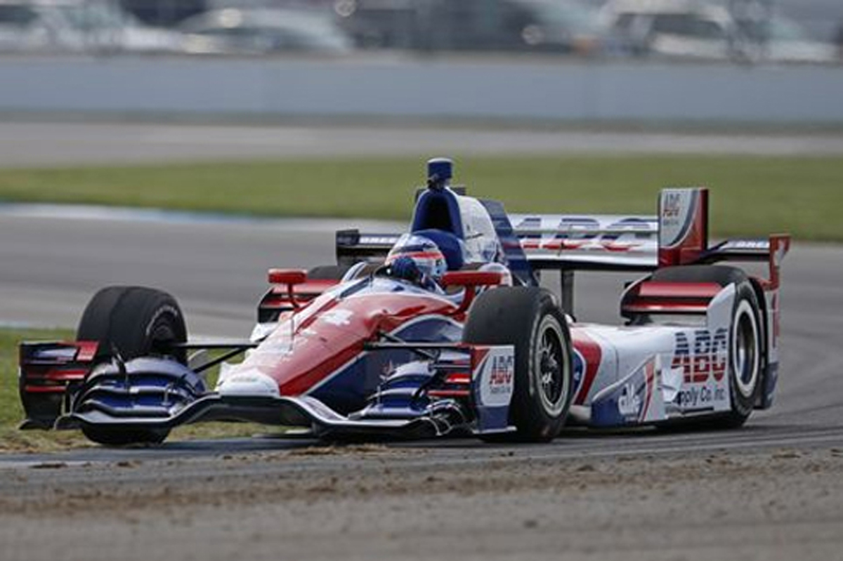 佐藤琢磨、不運に見舞われて予選22位 / インディカー