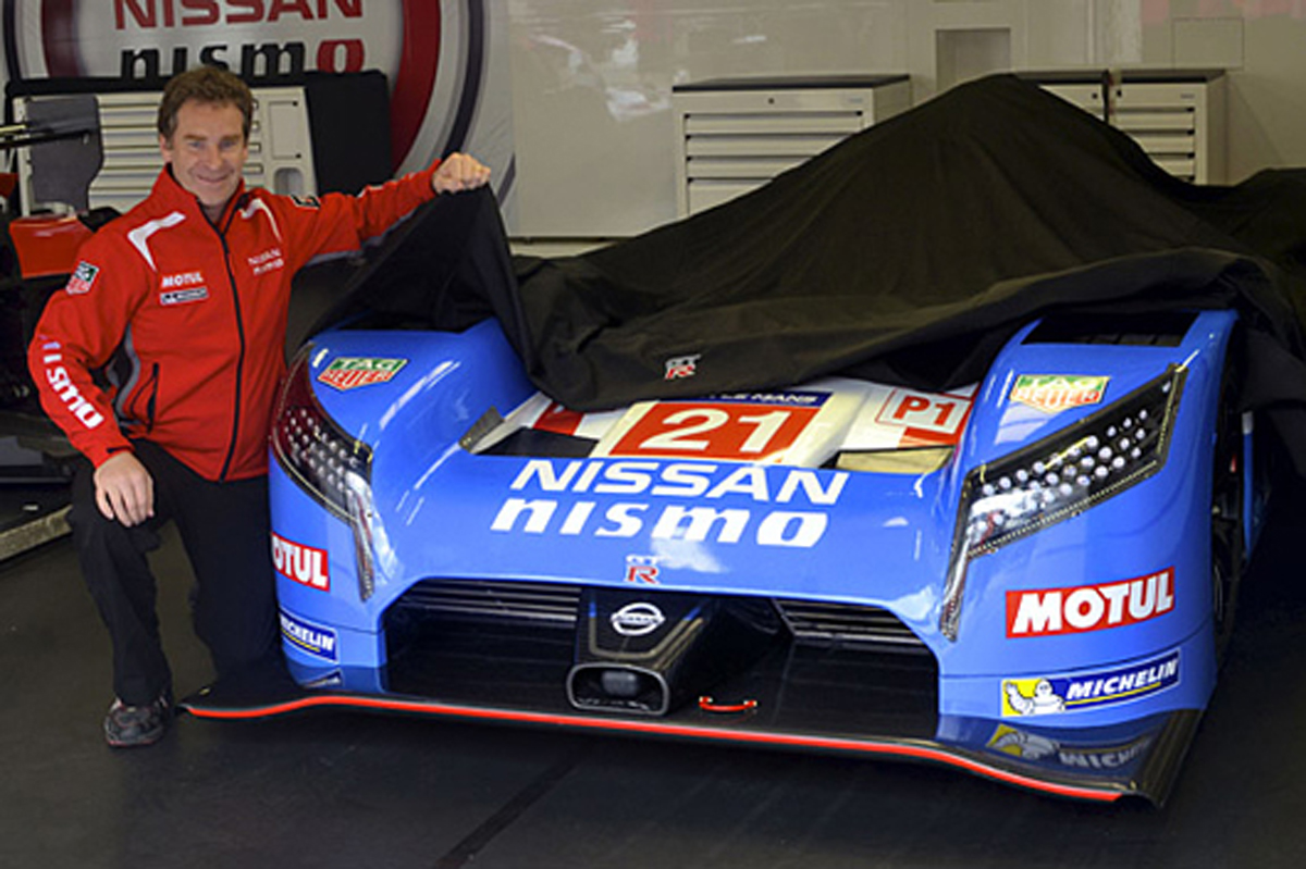 日産、ル・マンの3台目のLMP1カーに特別なブルーのカラーリング