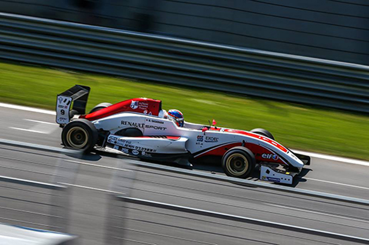 笹原右京、奮闘も実らず表彰台を逃す / FR2.0 NEC