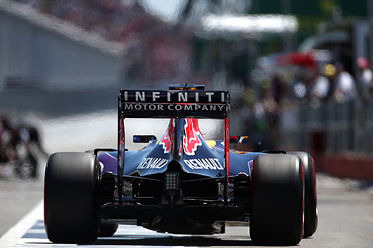 ルノー、2015年末までにF1での今後の方向性を決定