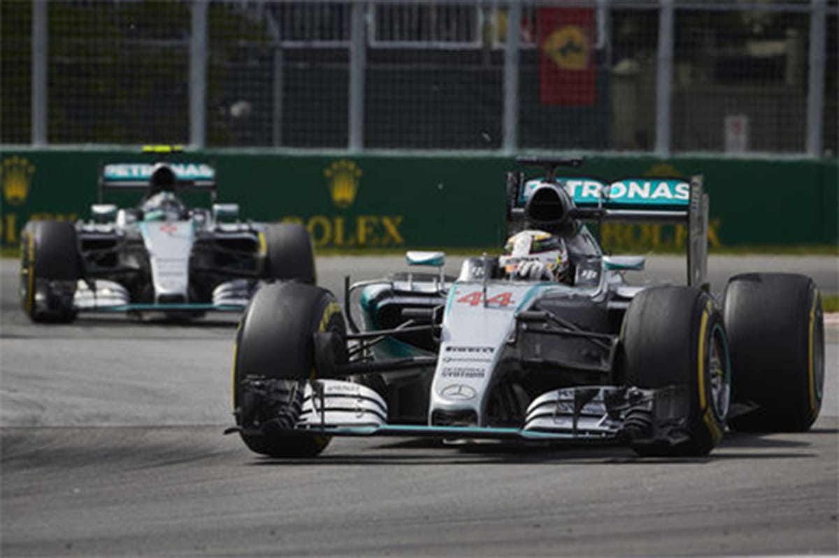 F1:4チームがフロントウィングのデザインを修正