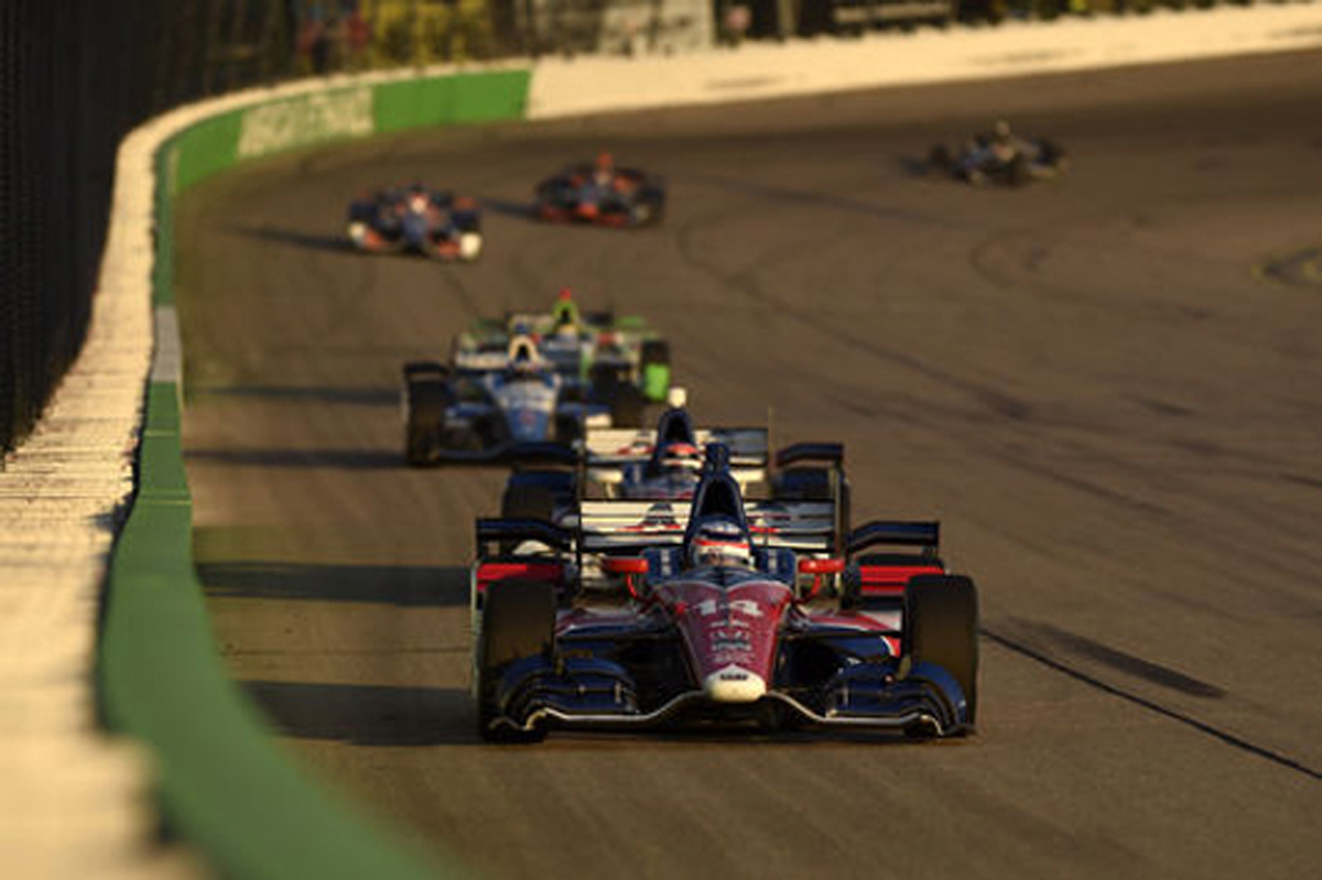 佐藤琢磨、サスペンショントラブルで19位 / インディカー
