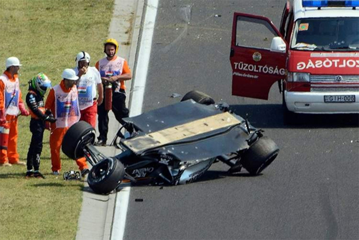 セルジオ・ペレス、転覆事故も無傷 / F1ハンガリーGP 初日