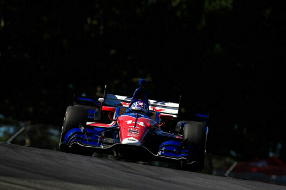 佐藤琢磨、予選16番手から決勝に臨む / インディカー