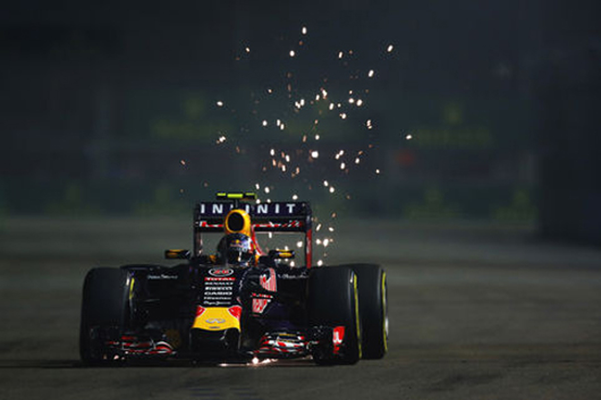 F1シンガポールGP フリー走行2回目:ダニール・クビアトがトップタイム