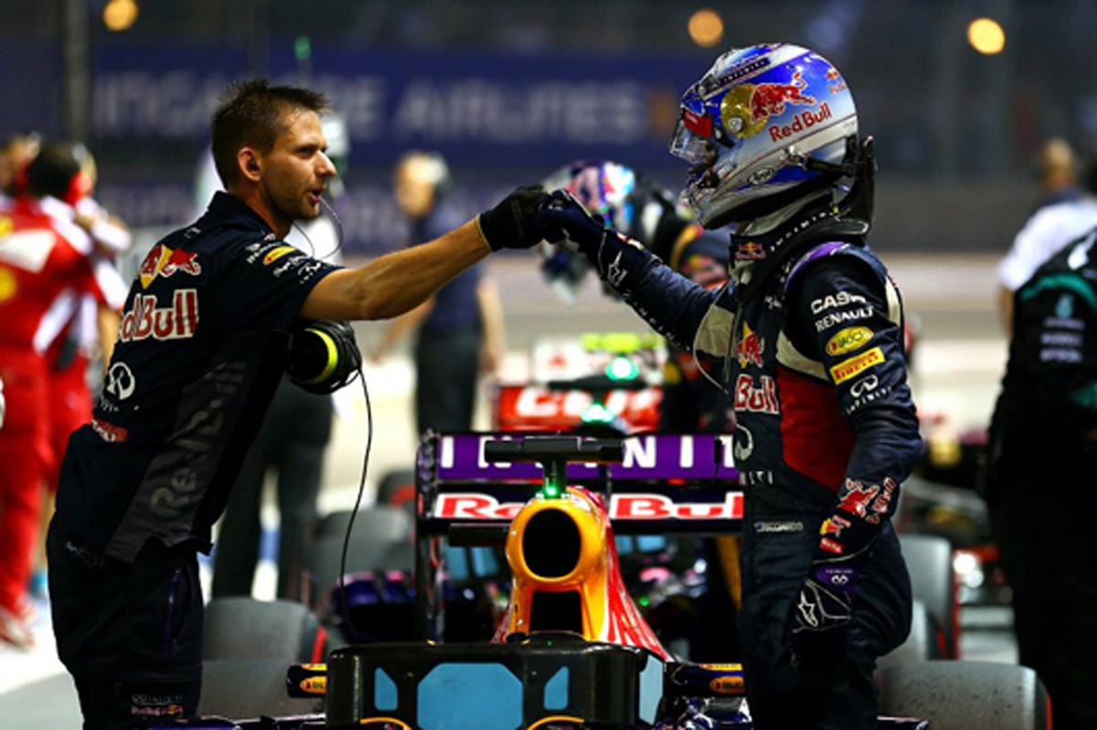 レッドブル:リカルドがフロントロー獲得 / F1シンガポールGP 予選