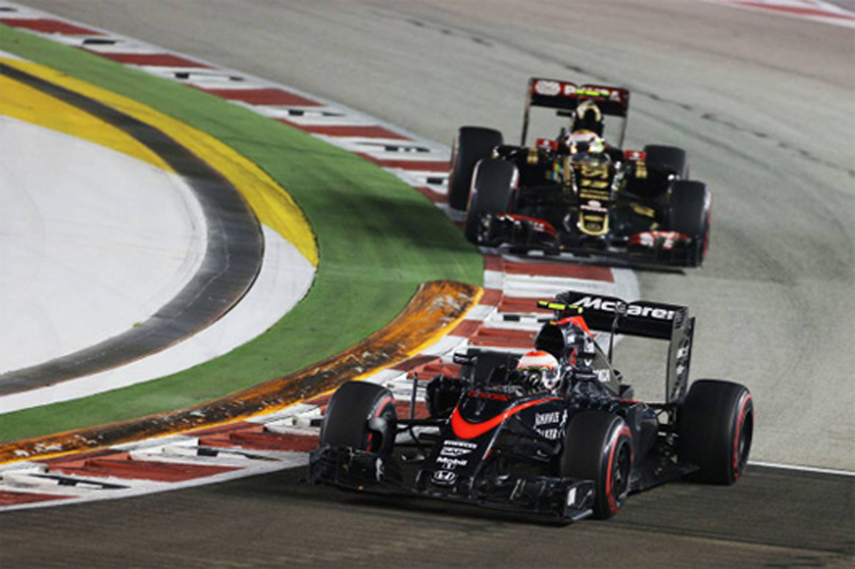 ジェンソン・バトン、パストール・マルドナドを批判 「かなり変な走り」