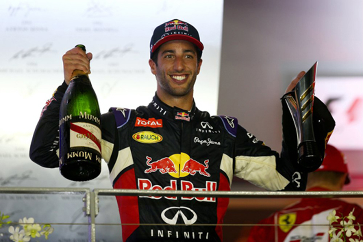 レッドブル：リカルドが今季最高の2位表彰台 / F1シンガポールGP