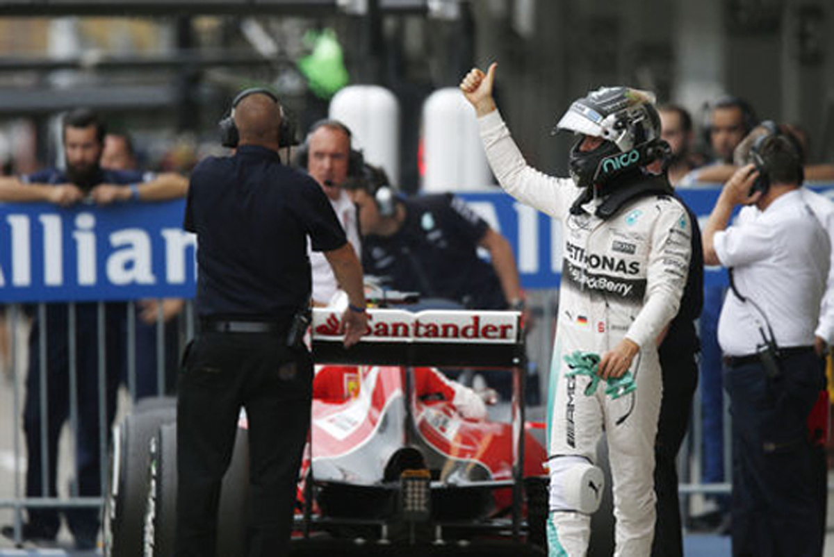 メルセデス：鈴鹿のフロントローを独占 / F1日本GP 予選