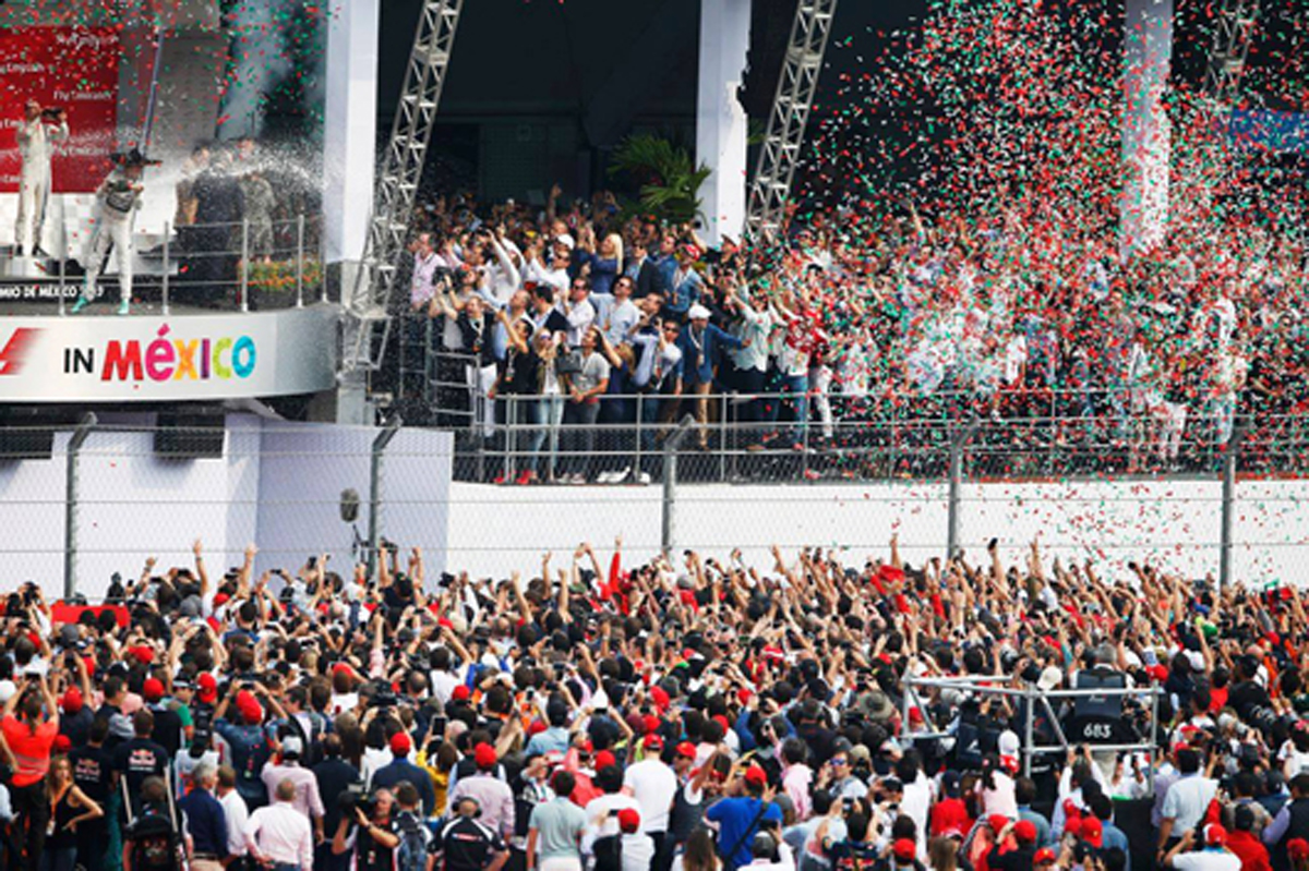 復活のF1メキシコGPに絶賛の嵐