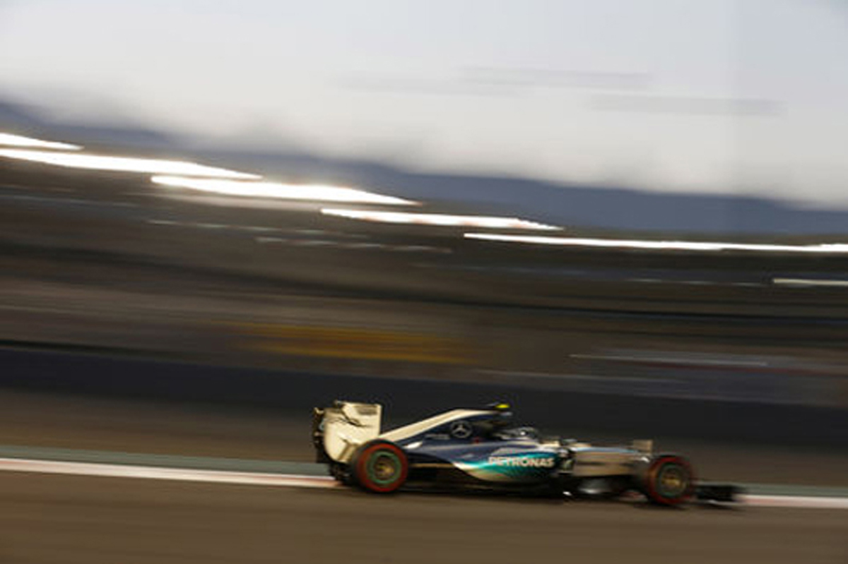 F1アブダビGP フリー走行2回目:ニコ・ロズベルグがトップタイム