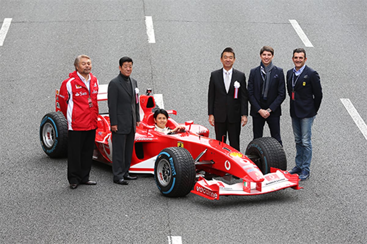 御堂筋でF1公道デモ走行:橋本徹市長 「大阪でF1の公道レースを」