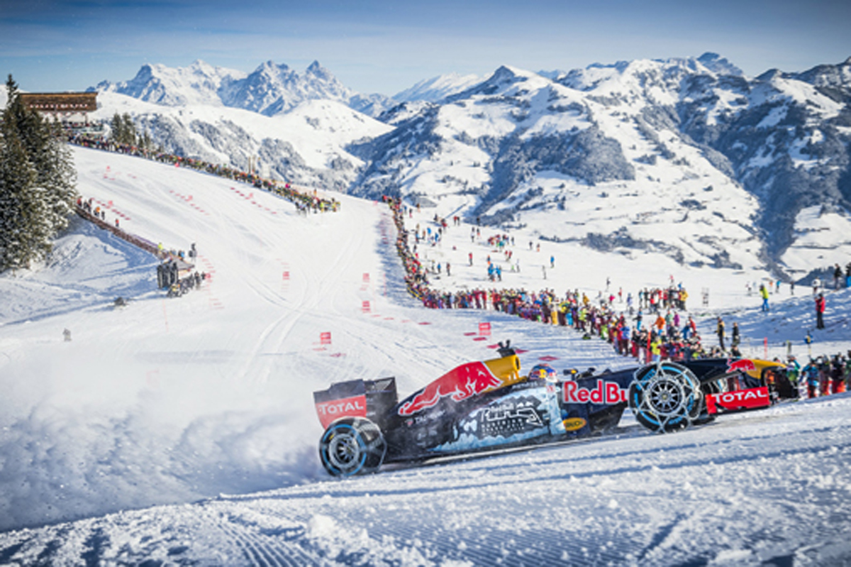 レッドブル、雪上F1デモ走行に380万円の罰金