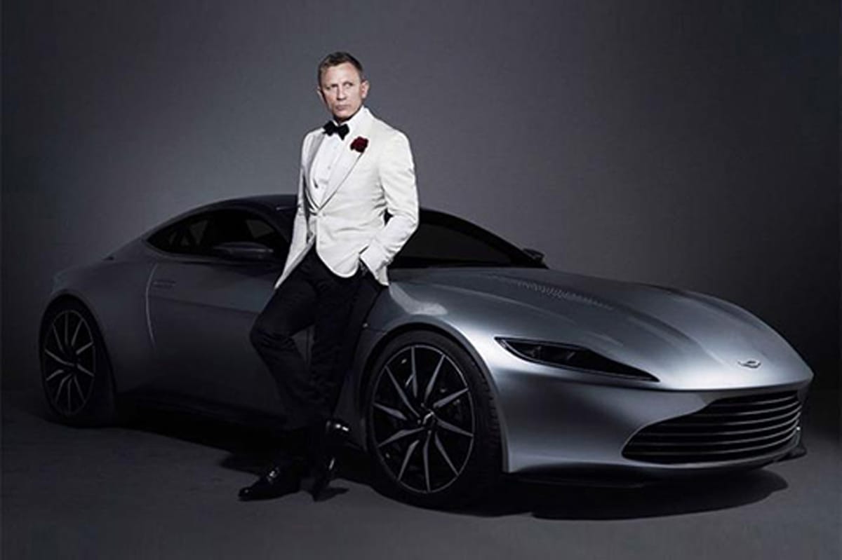 ジェームズ・ボンドのアストンマーティン DB10がオークションに出品