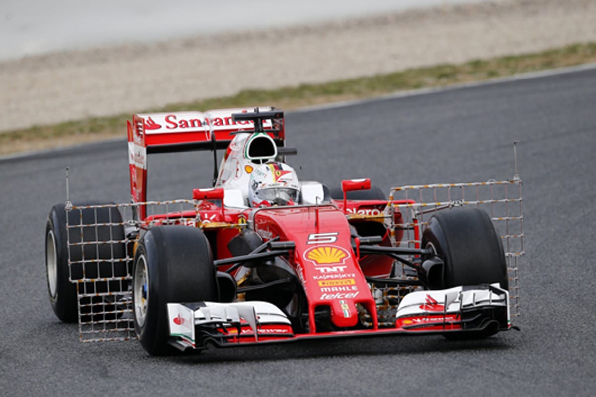 フェラーリ、SF16-Hでテストを開始