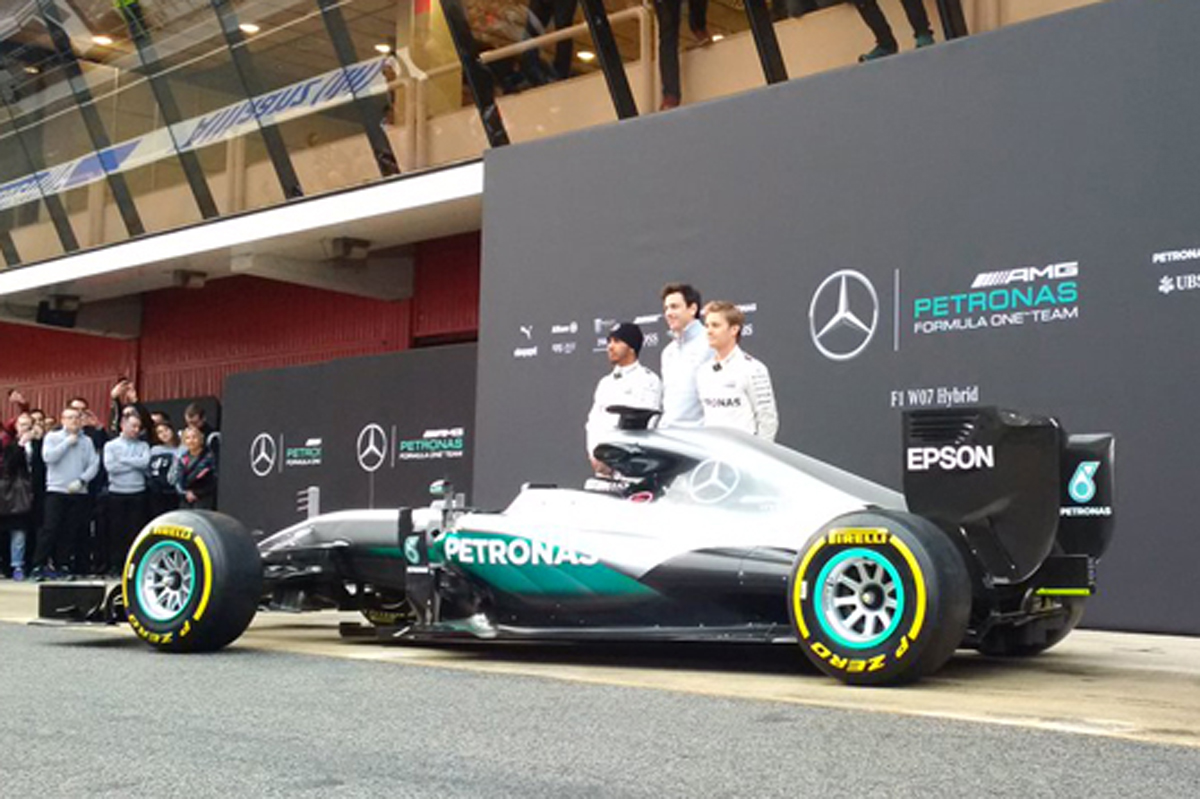 メルセデス、W07の実車をお披露目