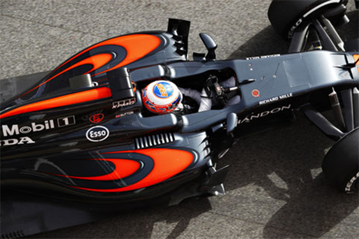 マクラーレン・ホンダ MP4-31:独自性のあるフロントサスペンション