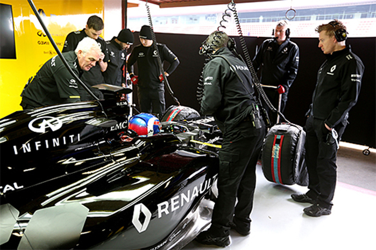 ジョリオン・パーマー、ルノーとメルセデスのF1エンジンには「明白な差」