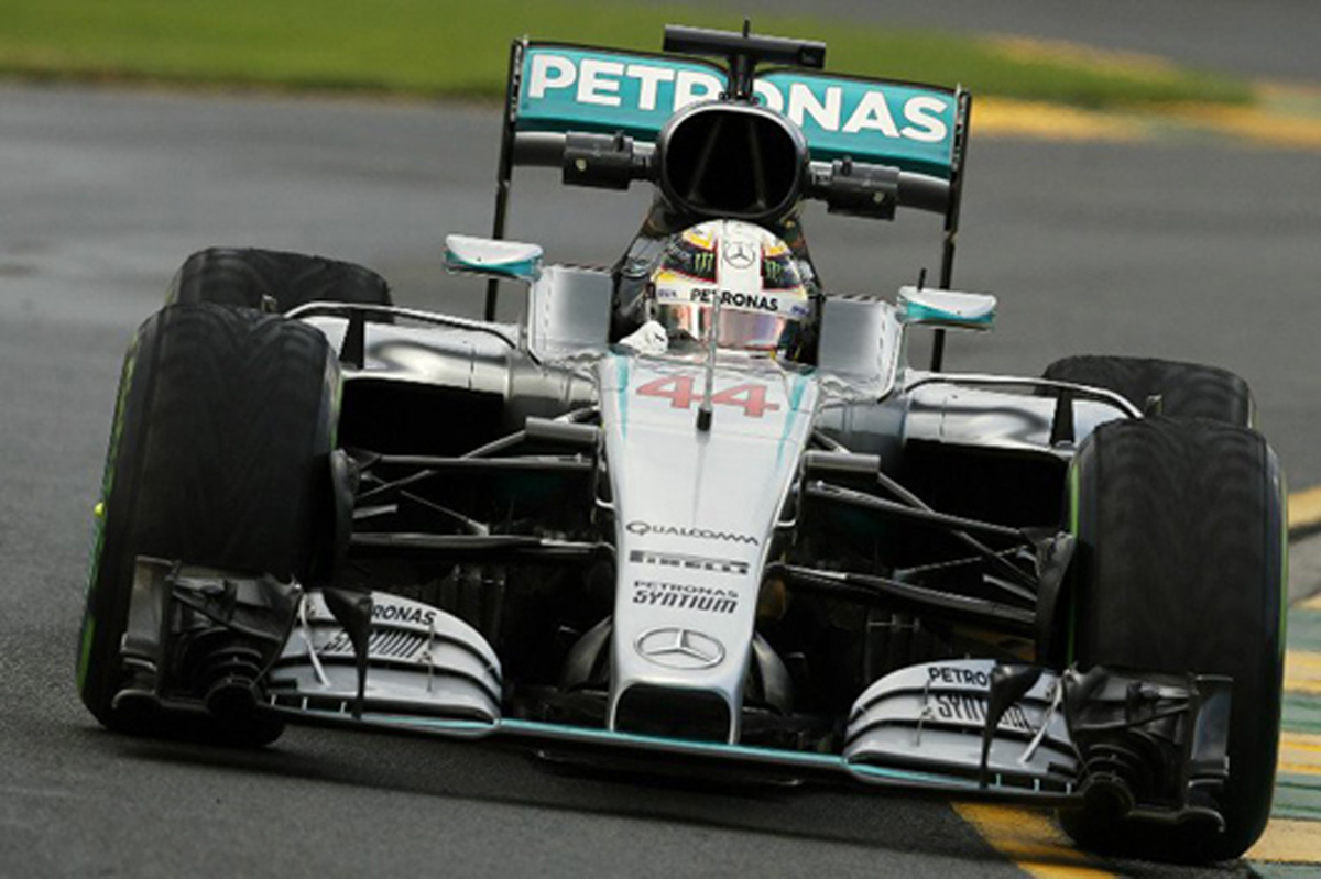 F1オーストラリアGP フリー走行2回目:ルイス・ハミルトンがトップタイム