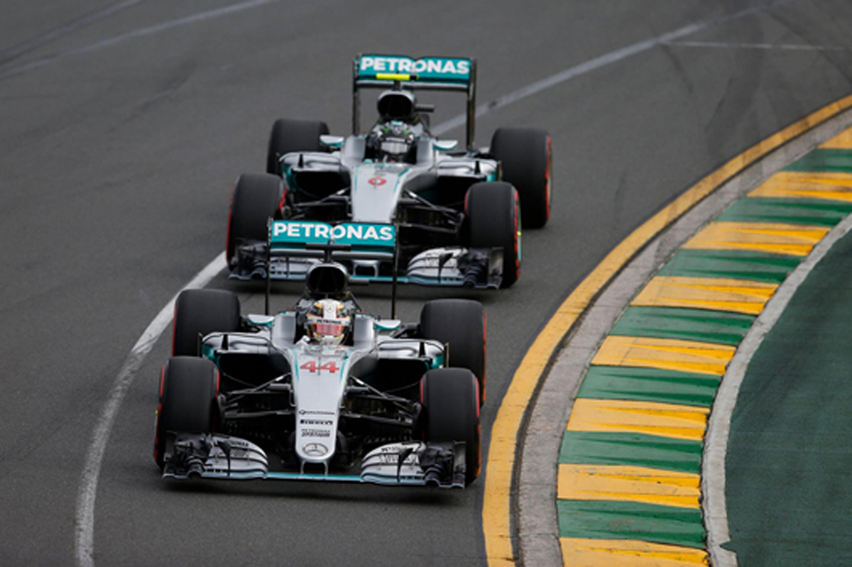 メルセデス:順当にフロントロー独占 / F1オーストラリアGP予選