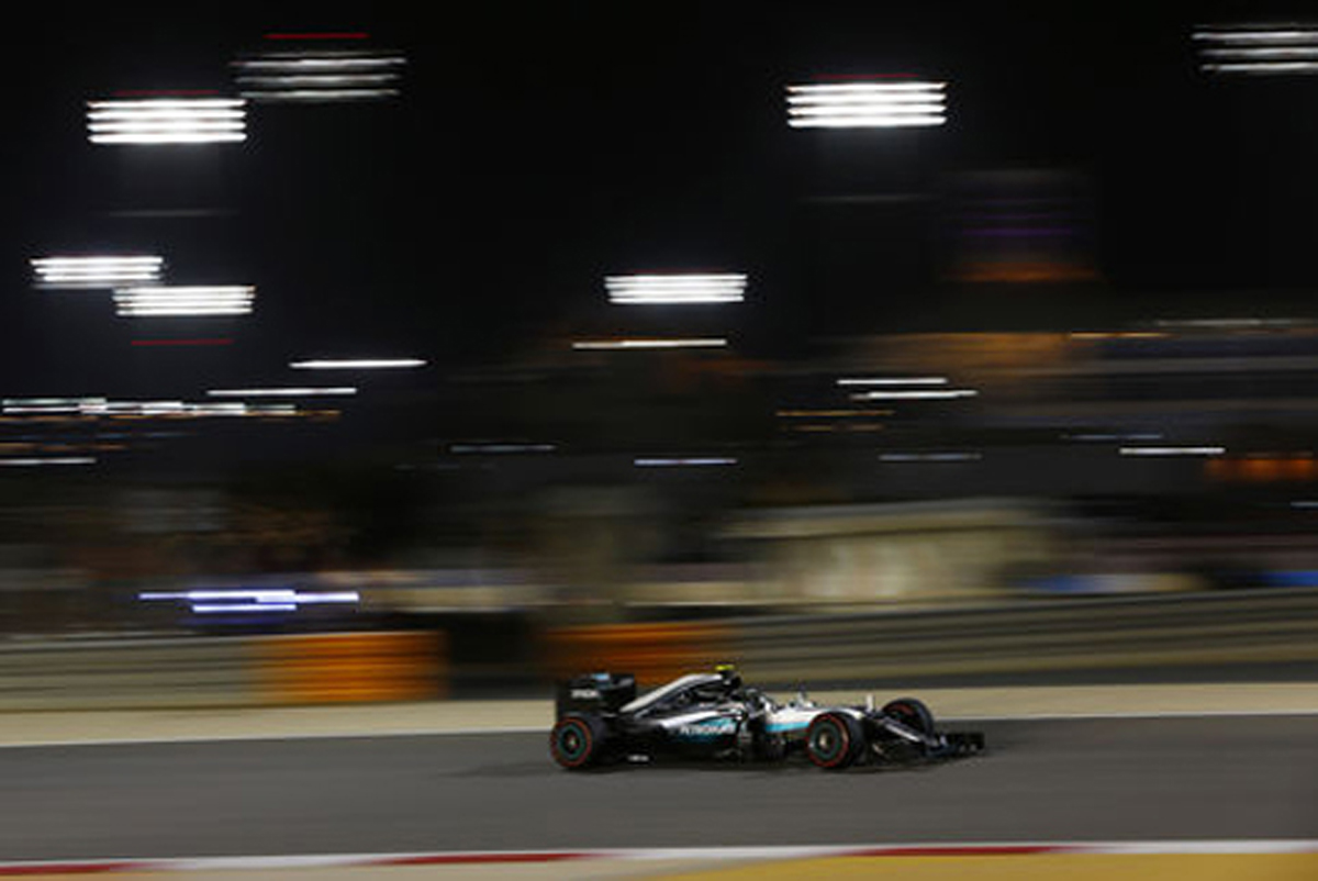 F1バーレーンGP フリー走行2回目：ニコ・ロズベルグがトップタイム