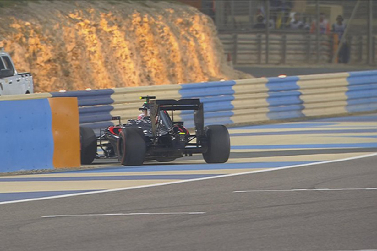 ジェンソン・バトン、マシントラブルでリタイア / F1バーレーンGP
