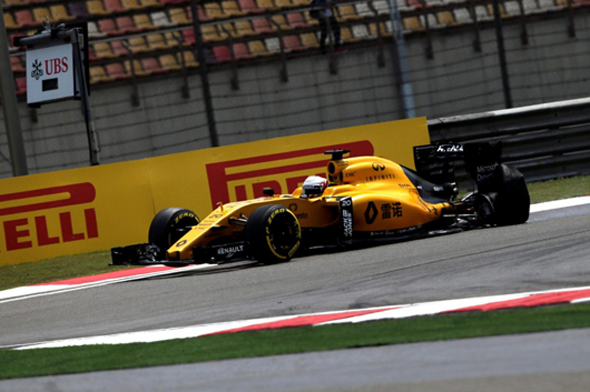 ルノー:F1中国GP 初日レポート