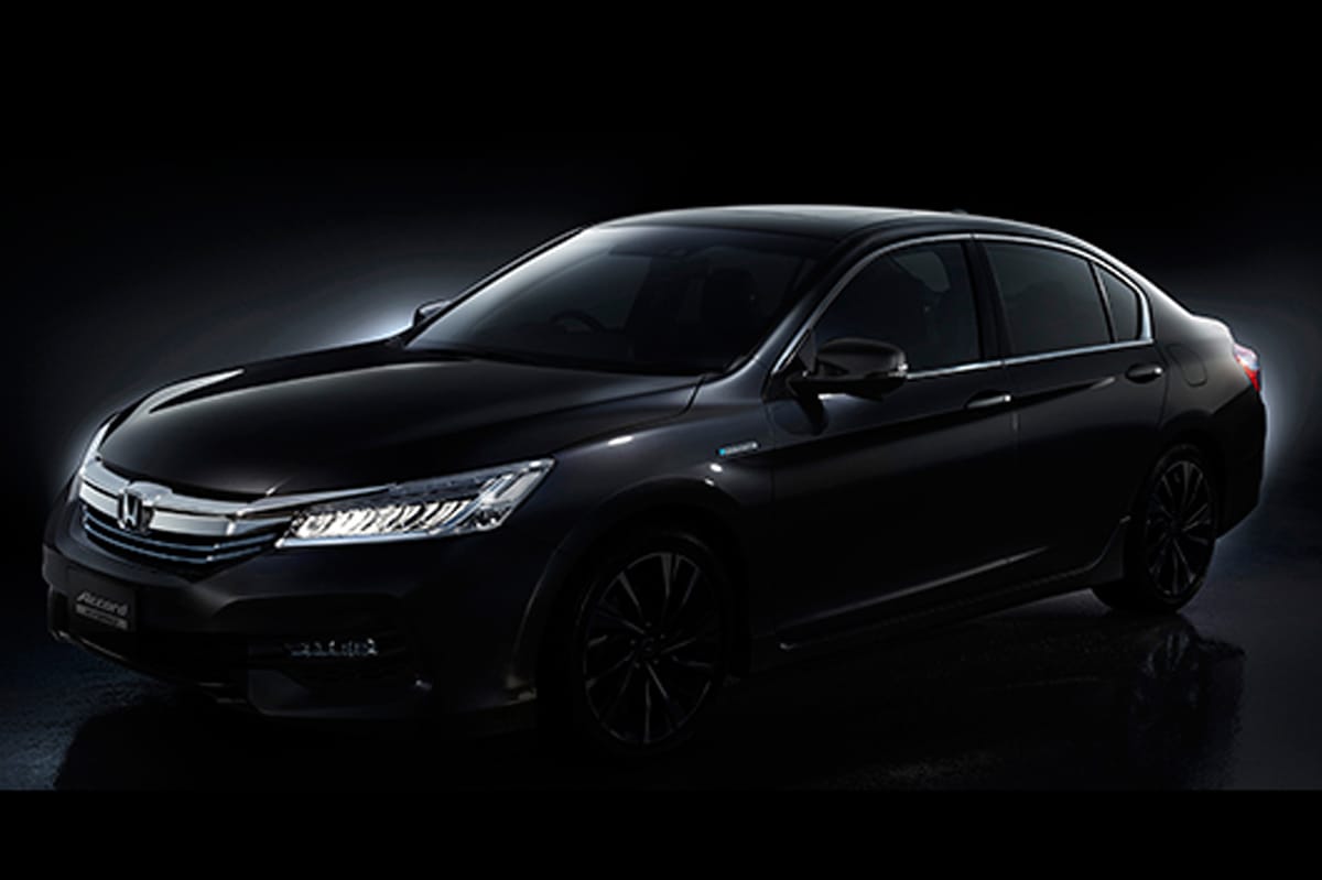 ホンダ、新型アコードを先行公開