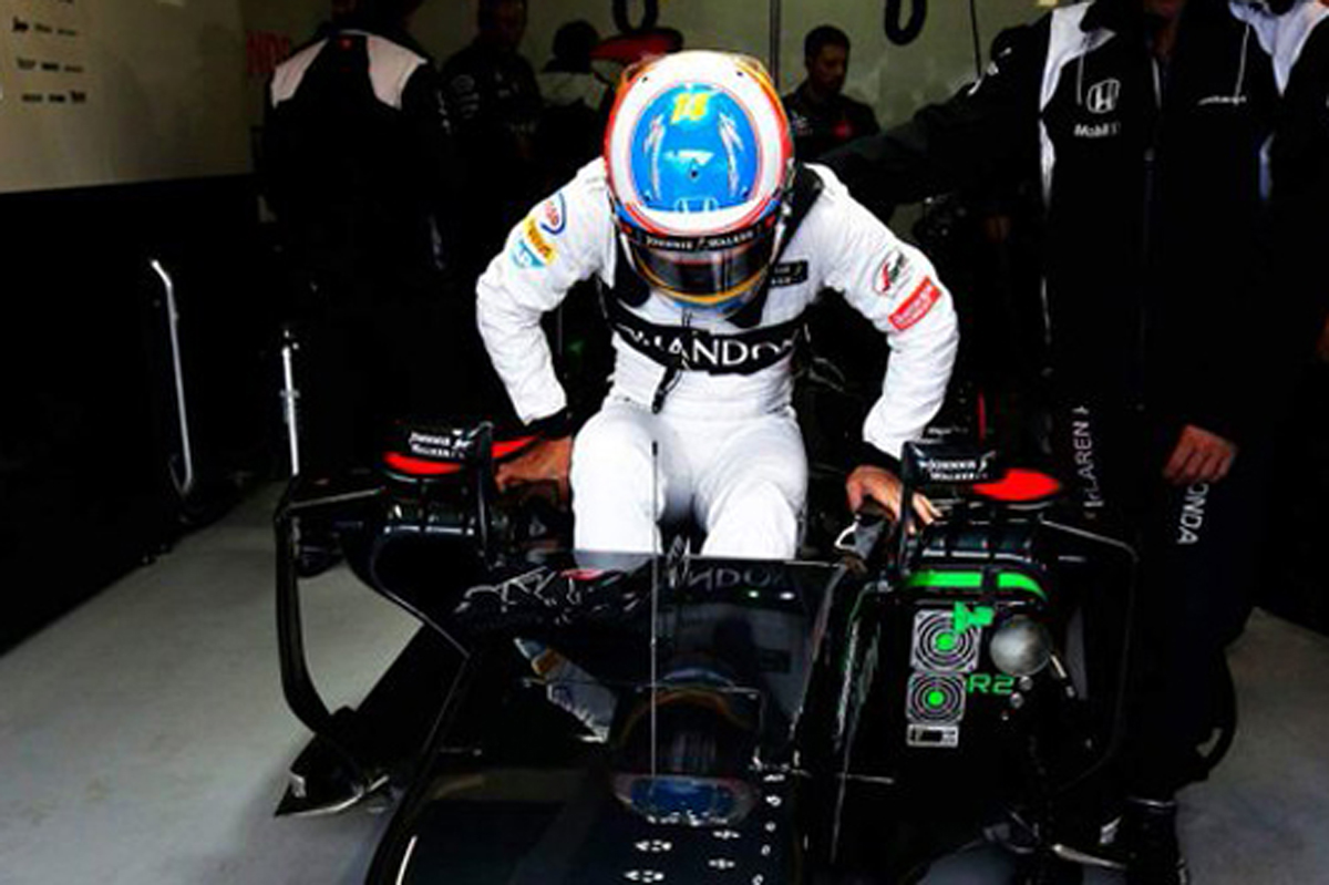 フェルナンド・アロンソ 「2017年F1マシンを走らせてから将来を決める」