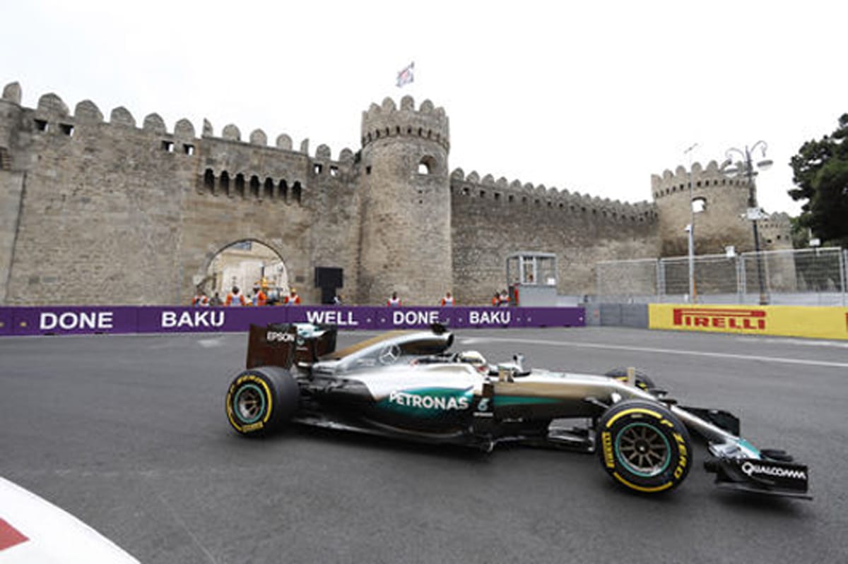 F1ヨーロッパGP フリー走行1回目:ルイス・ハミルトンがトップタイム