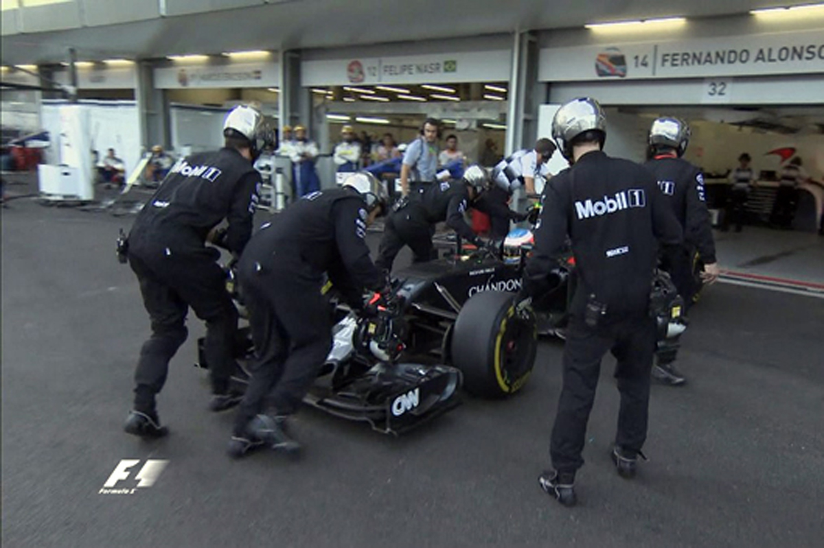 フェルナンド・アロンソ、ギアボックストラブルでリタイア / F1ヨーロッパGP