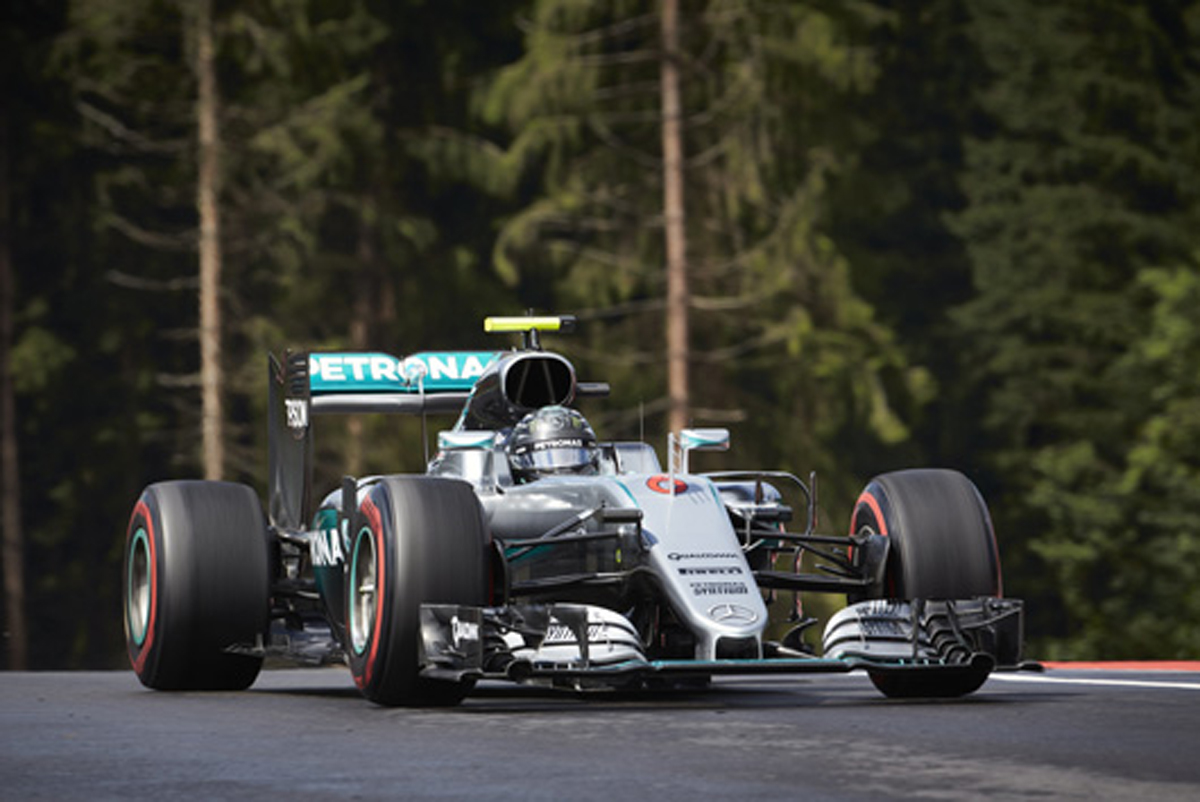 メルセデス：F1オーストリアGP 初日レポート